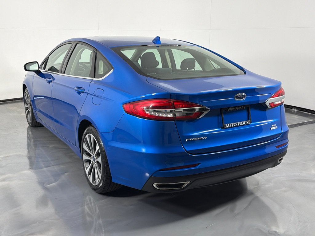 Used 2020 Ford Fusion SE AWD/4WD image 7