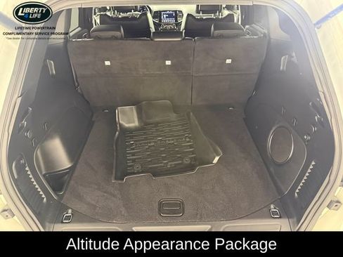 Used 2022 Jeep Grand Cherokee Laredo X AWD/4WD image 16