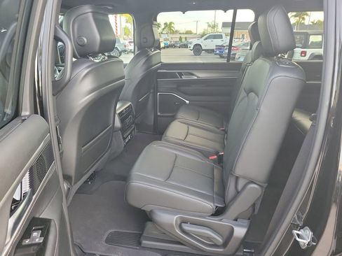 New 2025 Jeep Wagoneer 2WD w/ Convenience Group I image 23