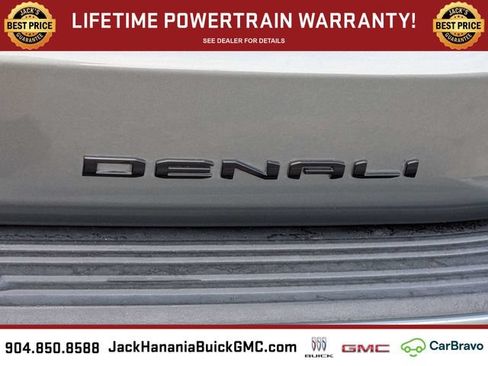 Used 2024 GMC Yukon XL Denali Ultimate AWD/4WD image 13