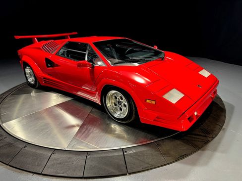 Used 1989 Lamborghini Countach Coupe RWD image 2