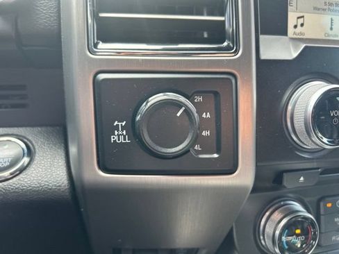 Used 2018 Ford F150 Platinum w/ Equipment Group 701A Luxury AWD/4WD image 13