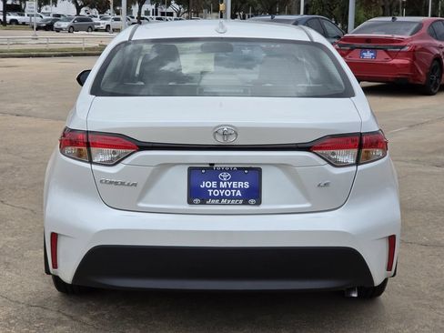 Used 2026 Toyota Corolla LE FWD image 8