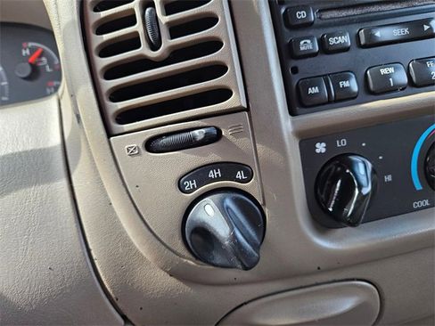 Used 2001 Ford F150 XLT image 21