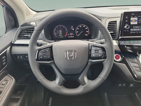 New 2026 Honda Odyssey Touring image 13