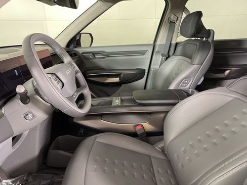 New 2026 Kia EV9 Wind image 20