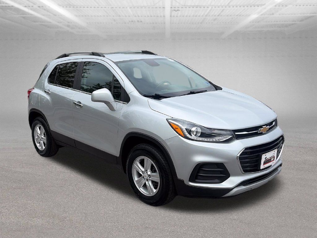 Used 2020 Chevrolet Trax LT w/ LT Convenience Package AWD/4WD image 8