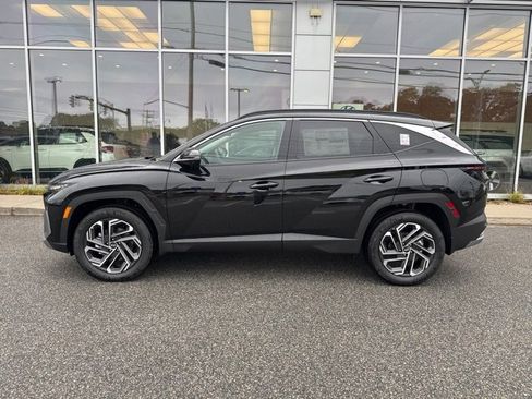 New 2025 Hyundai Tucson Limited image 9