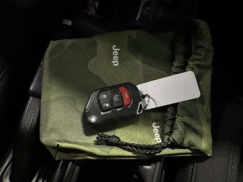 Used 2023 Jeep Wrangler Sport AWD/4WD image 31