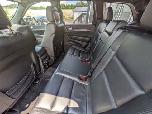 Used 2018 Jeep Grand Cherokee Limited AWD/4WD image 28