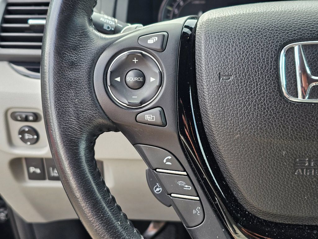 Used 2016 Honda Pilot Elite image 39