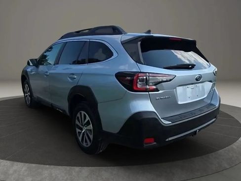 Used 2023 Subaru Outback Premium w/ Popular Package #1 AWD/4WD image 4