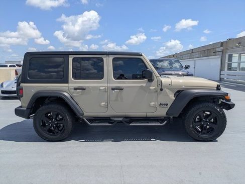 Used 2022 Jeep Wrangler Unlimited Sport AWD/4WD image 2