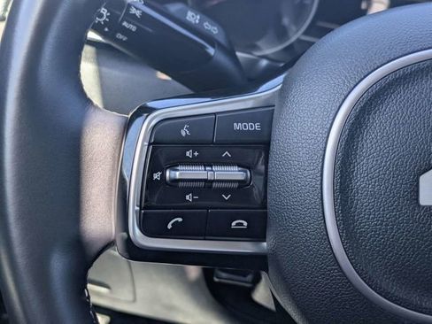Used 2023 Kia Sorento S w/ Panoramic Sunroof Package image 24