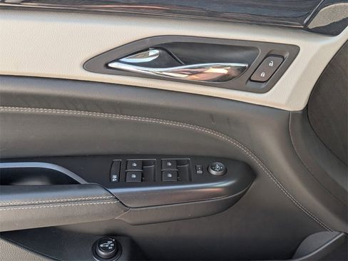 Used 2013 Cadillac SRX Luxury w/ Driver Awareness Package image 28