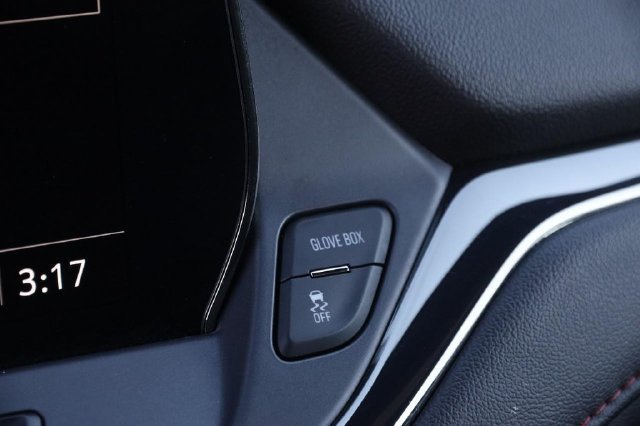Used 2025 Chevrolet Blazer RS FWD image 19