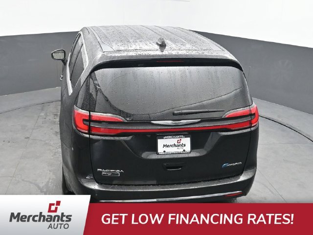 Used 2023 Chrysler Pacifica Touring-L FWD image 27