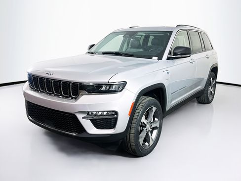 Used 2022 Jeep Grand Cherokee Limited 4xe AWD/4WD image 3