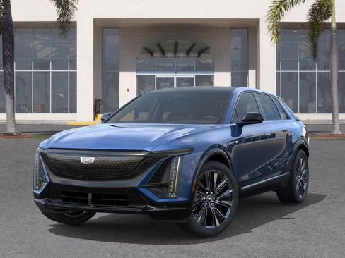 New 2025 Cadillac Lyriq Sport image 6