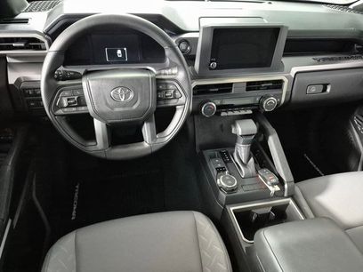 New 2025 Toyota Tacoma SR5