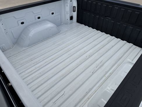 Used 2024 GMC Sierra 1500 SLT image 38