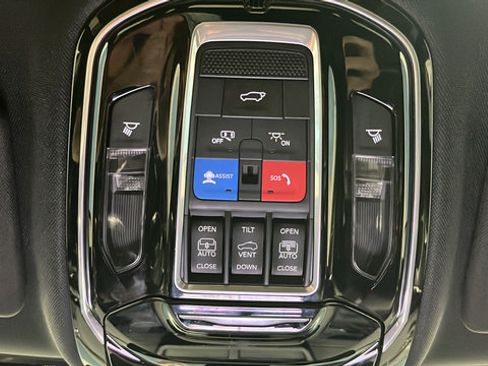 Used 2022 Jeep Grand Cherokee L Overland AWD/4WD image 35