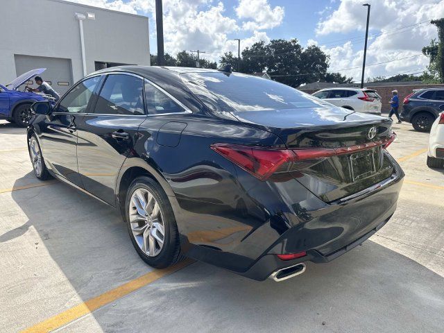 Used 2020 Toyota Avalon XLE FWD image 5