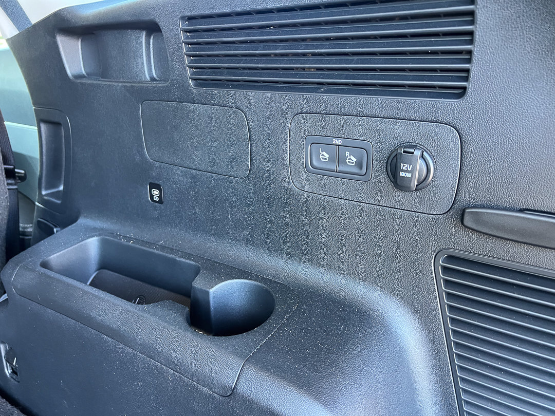 Certified 2025 Kia Sorento LX FWD image 7