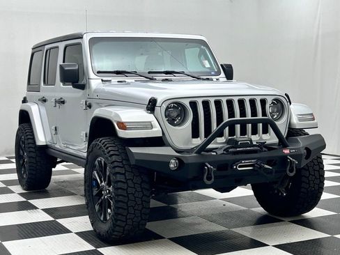 Used 2023 Jeep Wrangler Unlimited Sahara w/ Cold Weather Group AWD/4WD image 2