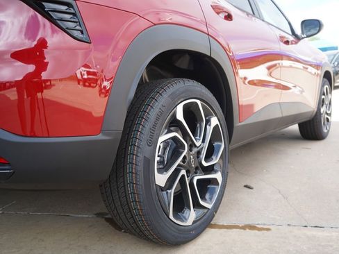 New 2026 Chevrolet Trax RS w/ Driver Confidence Package FWD image 8