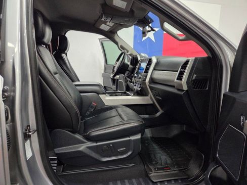 Used 2020 Ford F250 Lariat w/ Lariat Value Package image 8