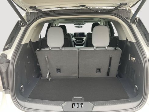 New 2026 Ford Explorer Active w/ Active Comfort Package AWD/4WD image 7
