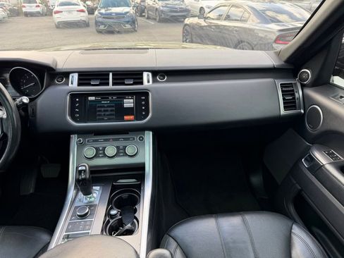Used 2016 Land Rover Range Rover Sport SE image 26