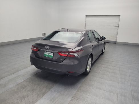 Used 2021 Toyota Camry LE image 9