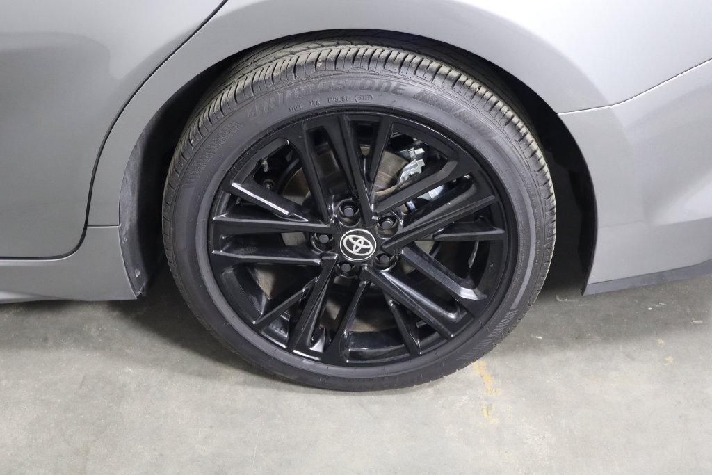 Used 2026 Toyota Camry SE FWD image 41
