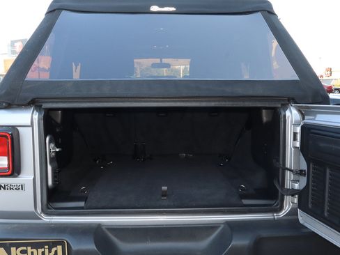 Used 2019 Jeep Wrangler Unlimited Sport S AWD/4WD image 9