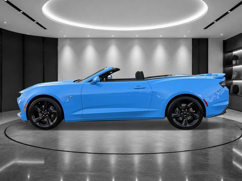 Certified 2023 Chevrolet Camaro SS RWD image 3