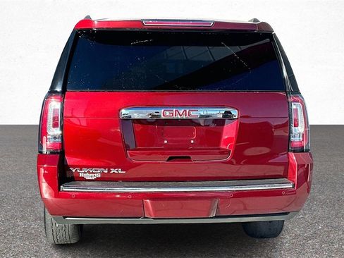 Used 2020 GMC Yukon XL Denali image 6