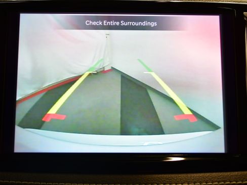 Used 2023 Chrysler Pacifica Limited FWD image 29