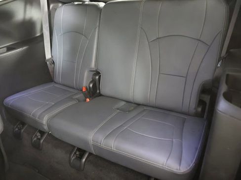 Used 2024 Buick Enclave Premium image 8