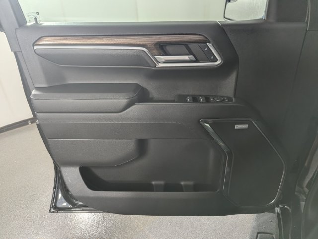 Used 2024 Chevrolet Silverado 1500 RST w/ Convenience Package II AWD/4WD image 9