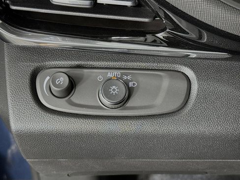 New 2026 Buick Envista Sport Touring w/ Convenience I Package FWD image 10