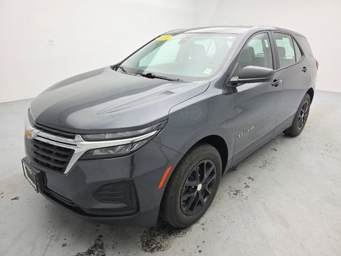 Used 2022 Chevrolet Equinox LS AWD/4WD image 6