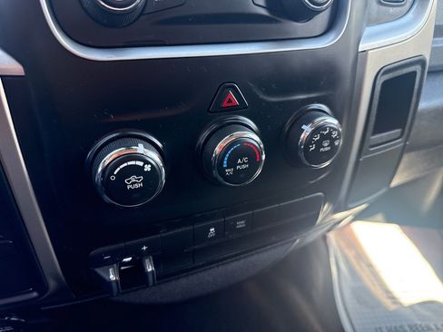 Used 2014 RAM 2500 SLT AWD/4WD image 42