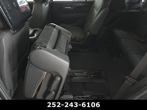 Used 2026 GMC Yukon AT4 w/ AT4 Premium Plus Package AWD/4WD image 35