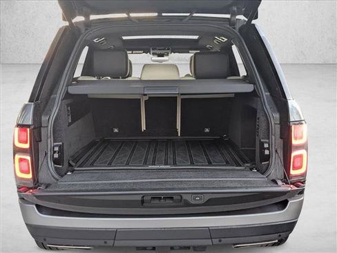 Used 2022 Land Rover Range Rover Westminster Edition image 6