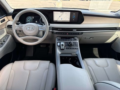 Used 2023 Hyundai Palisade Limited FWD image 15