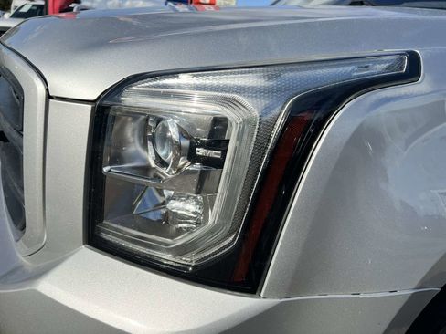 Used 2017 GMC Yukon SLE w/ Convenience Package image 6