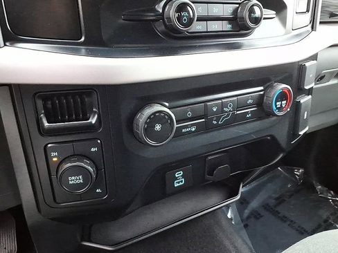 Used 2023 Ford F150 XLT image 33