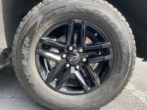 Used 2020 Chevrolet Silverado 1500 LT Trail Boss AWD/4WD image 47
